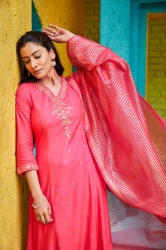 Fuschia Rayon Straight Suit Set image number 0