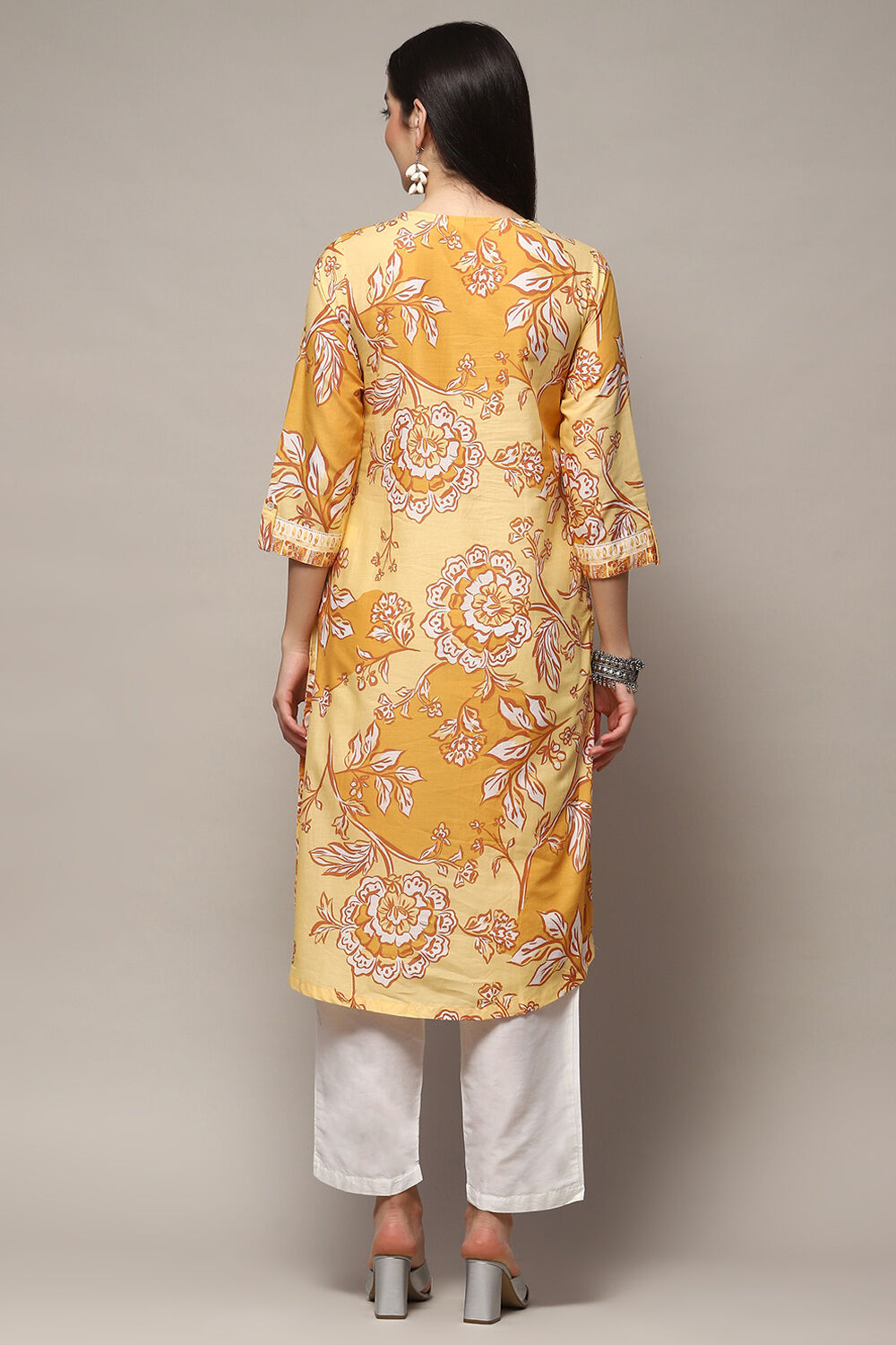 Yellow Cotton Straight Kurta image number 3