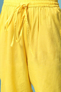 Yellow Cotton Straight Kurta Slim Pants Suit Set image number 2