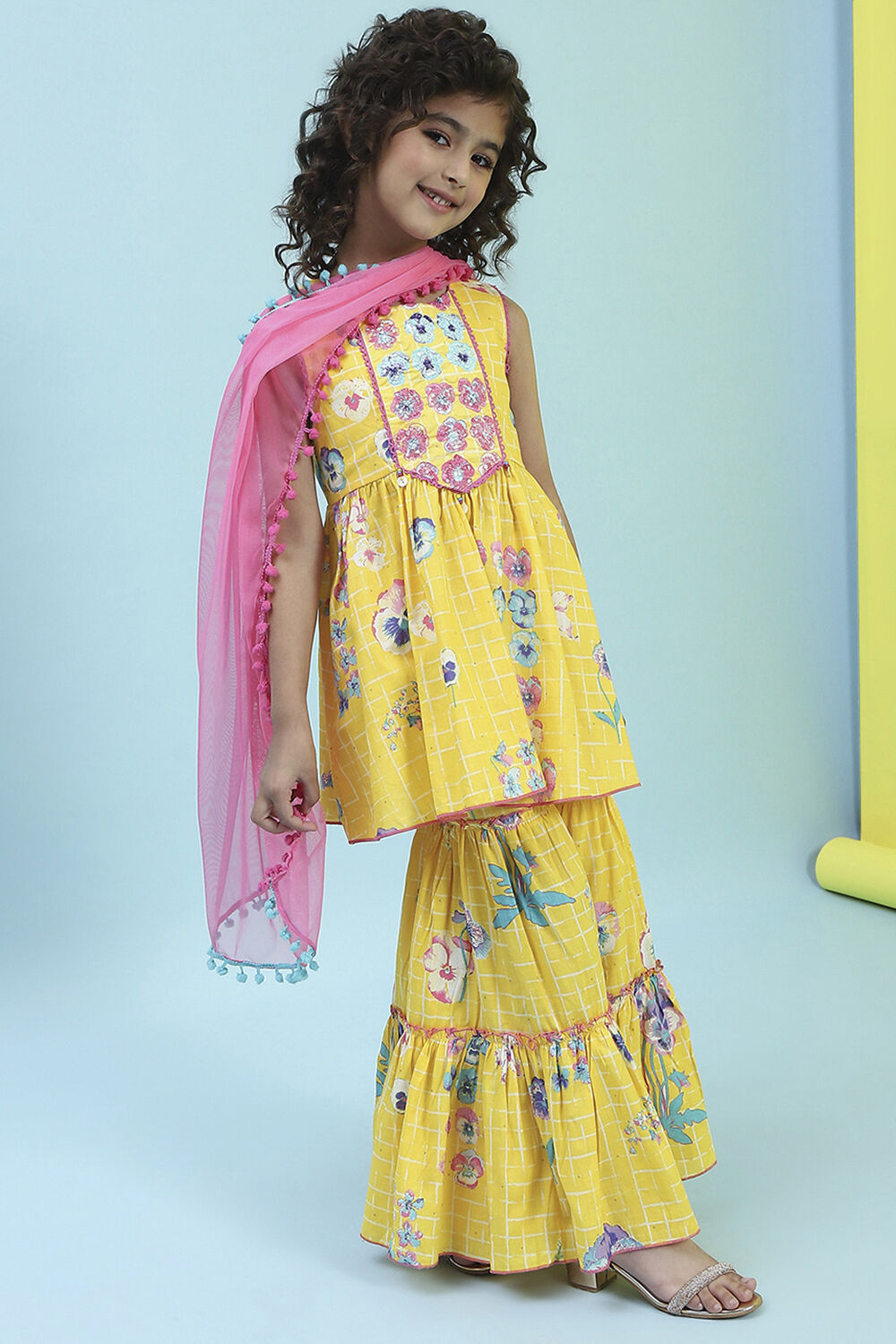 Yellow Cotton Peplum Gathered Suit Set image number 5