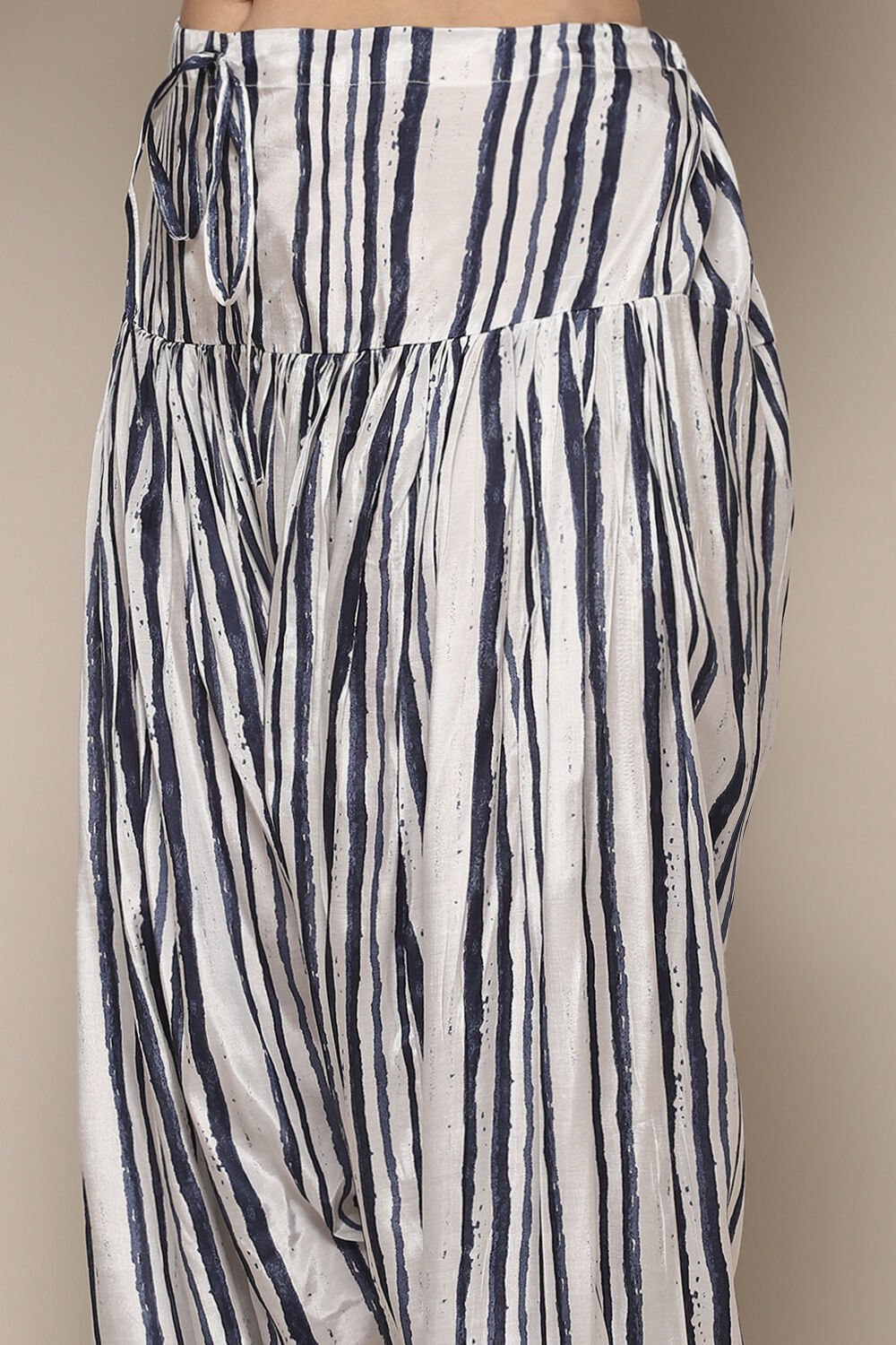 Red Modal Straight Kurta Cross Yoke Salwar Suit Set image number 2