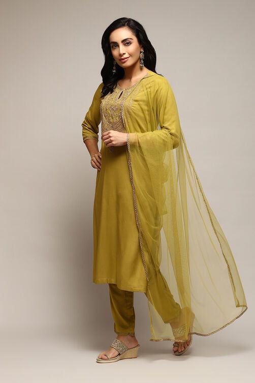 Green Rayon Straight Embroidered Kurta Pant Suit Set image number 5