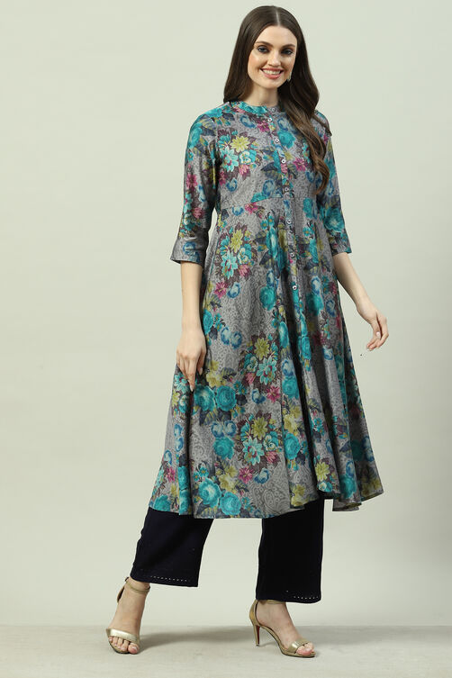 Black Rayon Flared Printed Dress image number 3