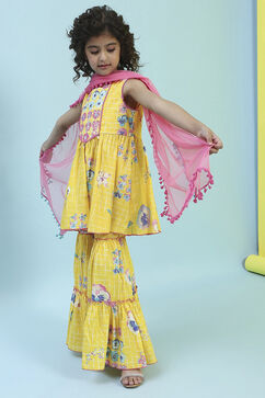 Yellow Cotton Peplum Suit Set image number 3