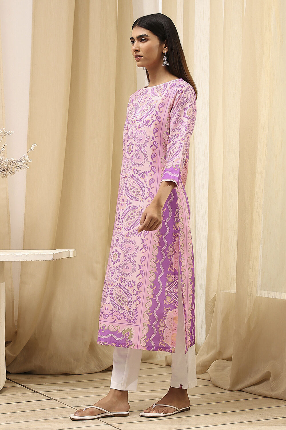 Blue and White Cotton Printed Straight Kurta image number 2