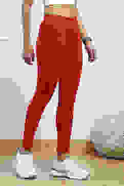 Red Cotton Blend Solid Leggings image number 3