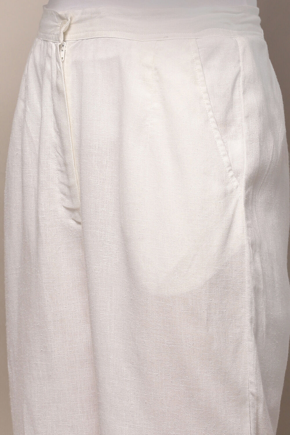 Off White Cotton Regular Pant image number 1