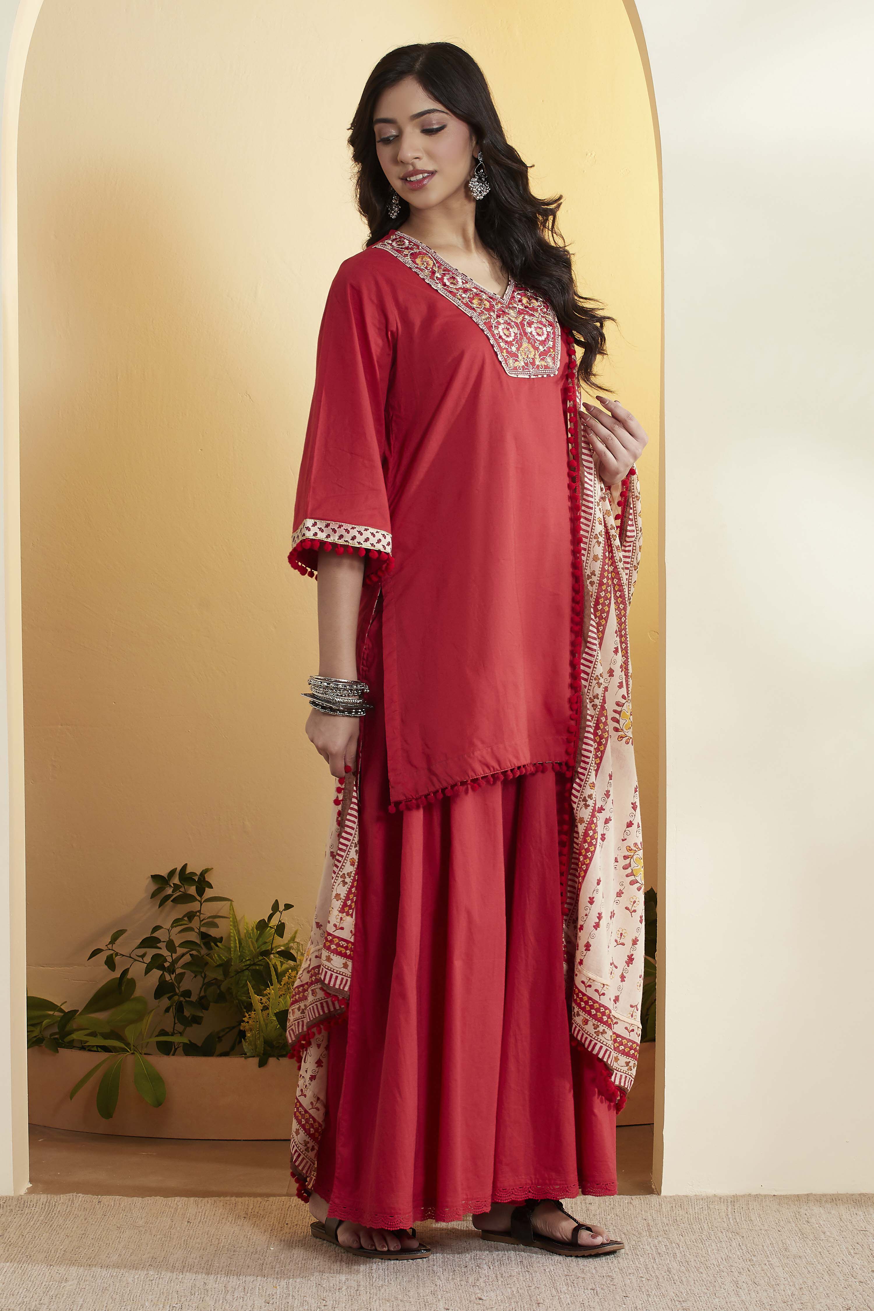 Red Cotton Straight Suit Set image number 4