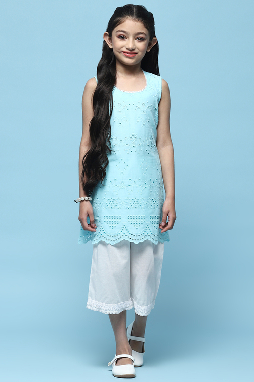 Yellow Schiffli Cotton Kurta & Cropped Palazzo image number 5