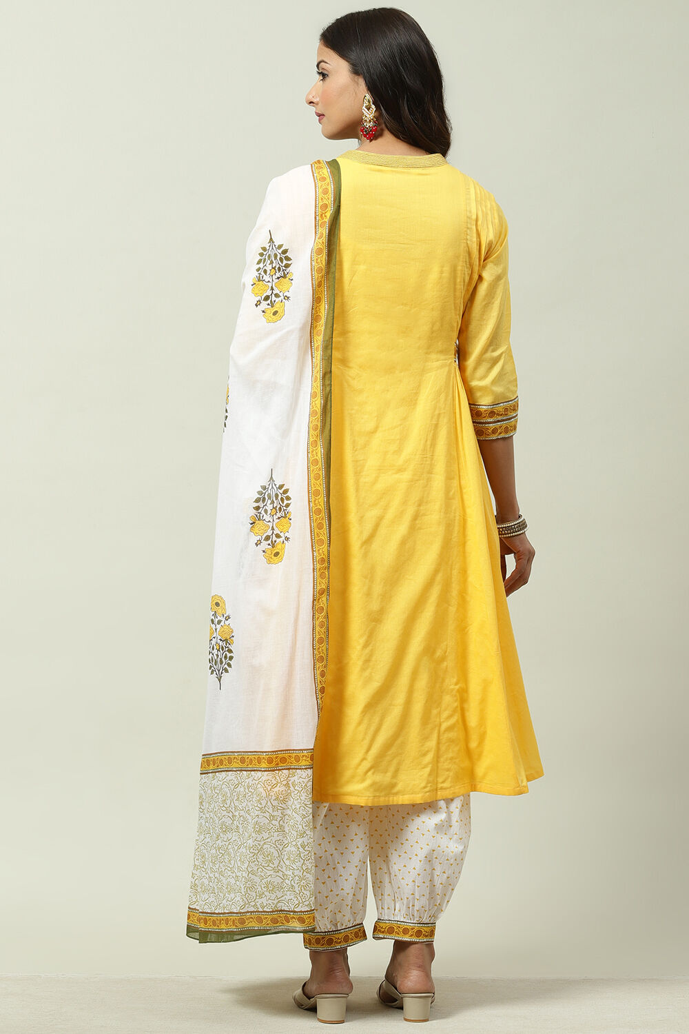 Yellow Cotton Flared Kalidar Kurta Slim Pant Suit Set image number 7