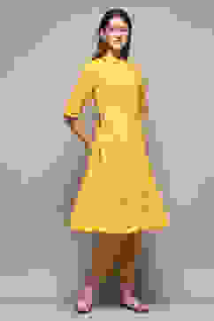 Yellow Cotton Straight Kurta Slim Pant Suit Set image number 0