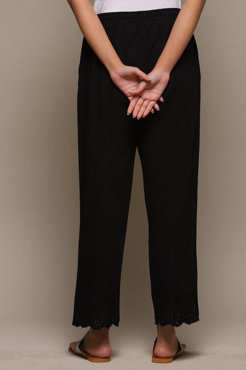 White Cotton Solid Pant image number 4