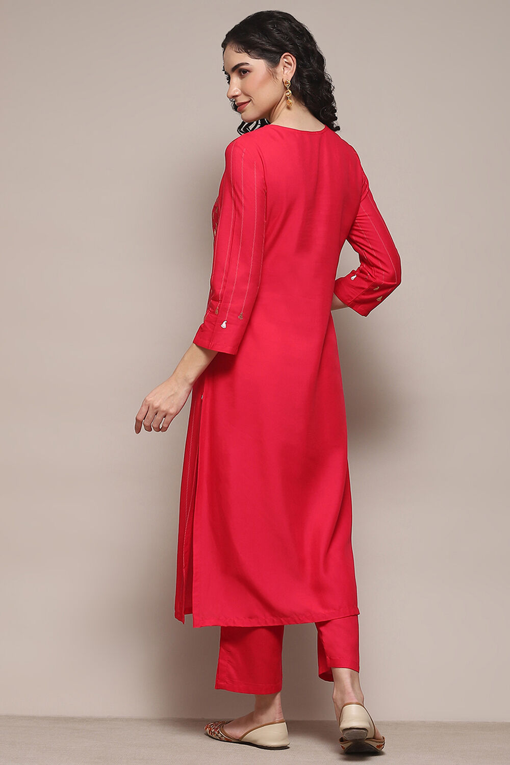 Fuchsia Rayon flax Narrow Kurta Pant Suit Set image number 7