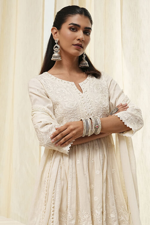 Off-White Cotton Embroidered Flared Suit Set image number 9