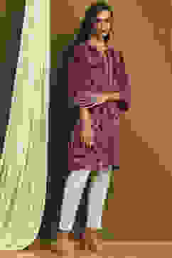 Maroon Jacquard Winter wear Straight Kurta image number 4