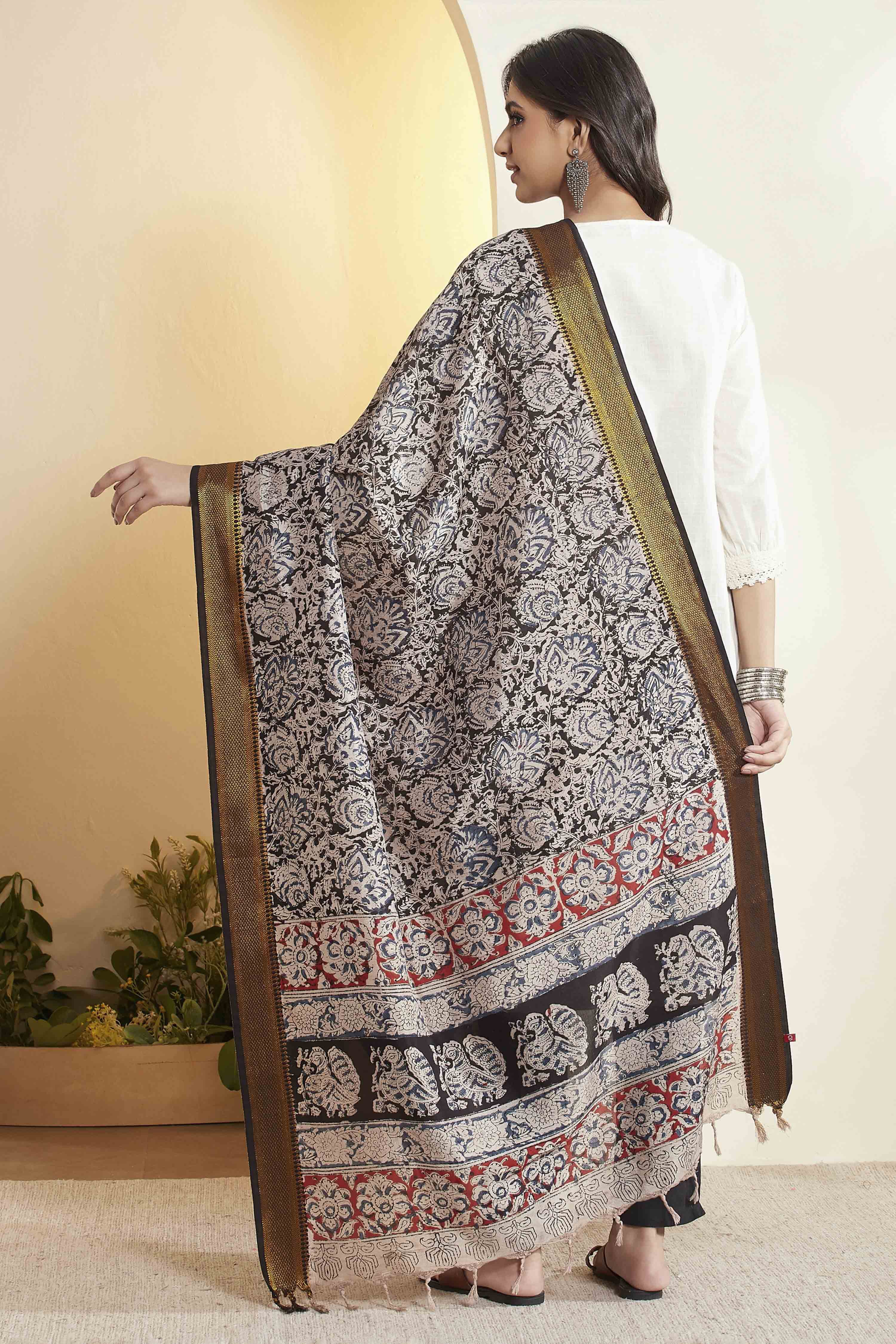 Black Chennur Silk Floral Printed Dupatta image number 5