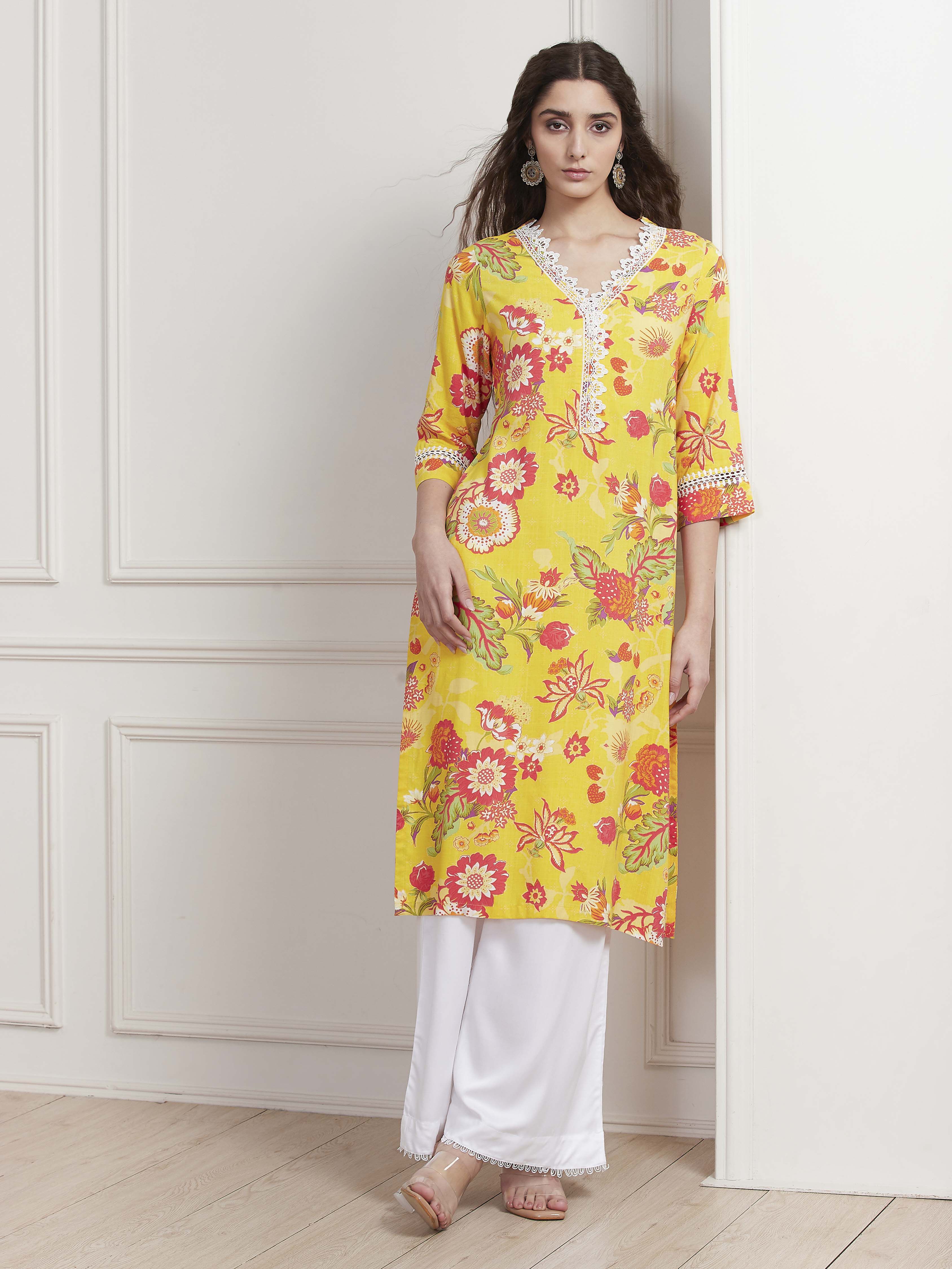 Yellow Floral Printed Straight Kurta image number 5