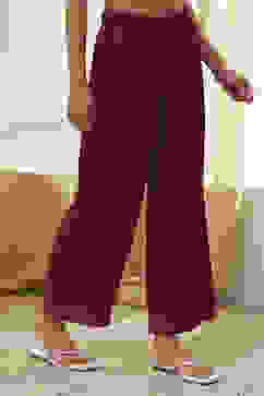 Red Solid Straight Palazzos image number 3