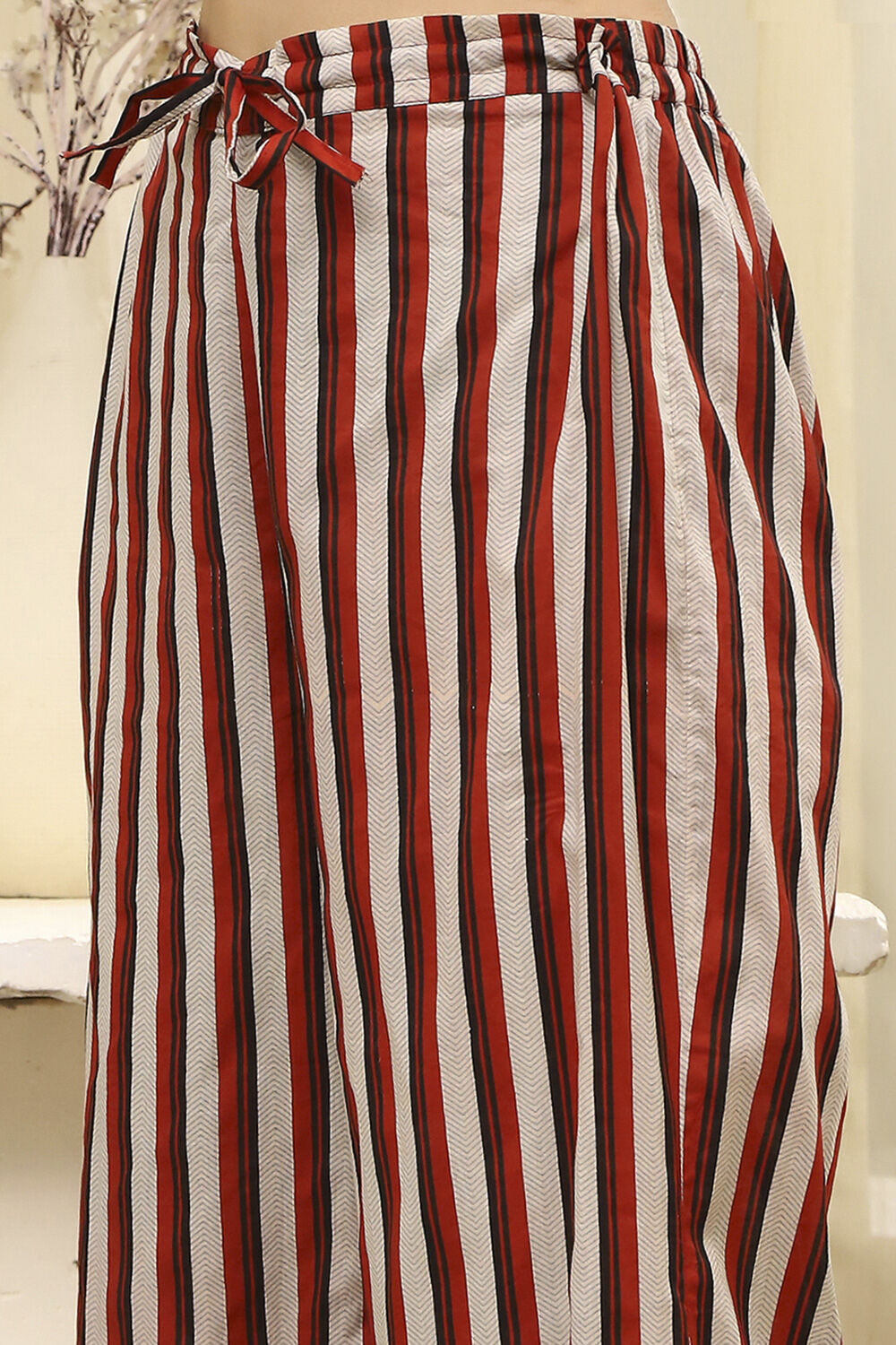 Green Cotton Floral Printed Unstitched Suit Set image number 3