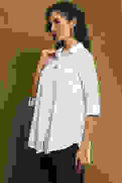 White Cotton Blend Solid Straight Shirt Style Kurti image number 2