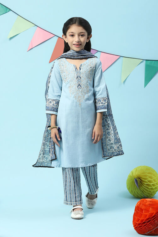 Powder Blue Cotton Kalidar Kurta Slim Pants Suit Set image number 7