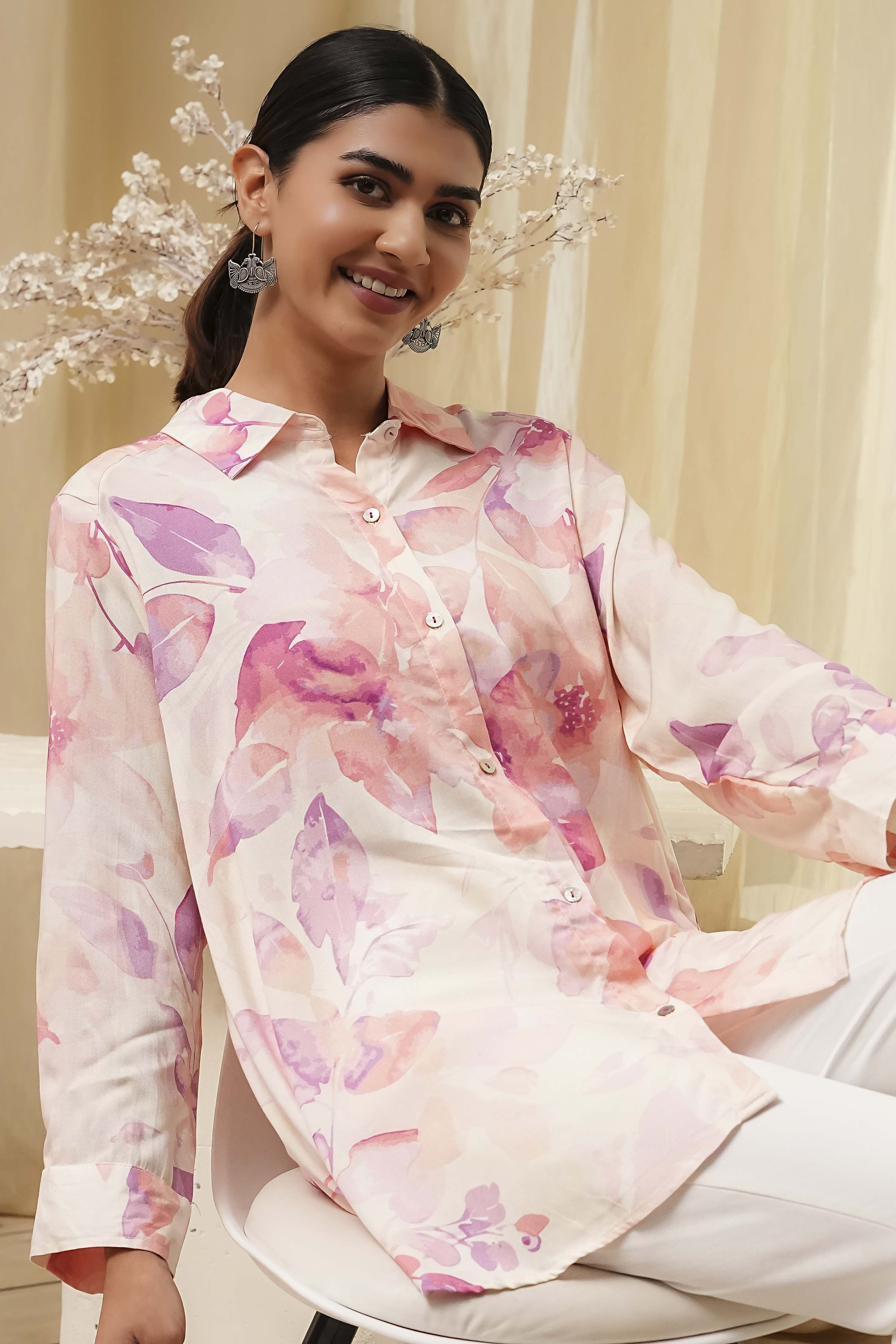 Off-White and Pink Straight Shirt image number 6