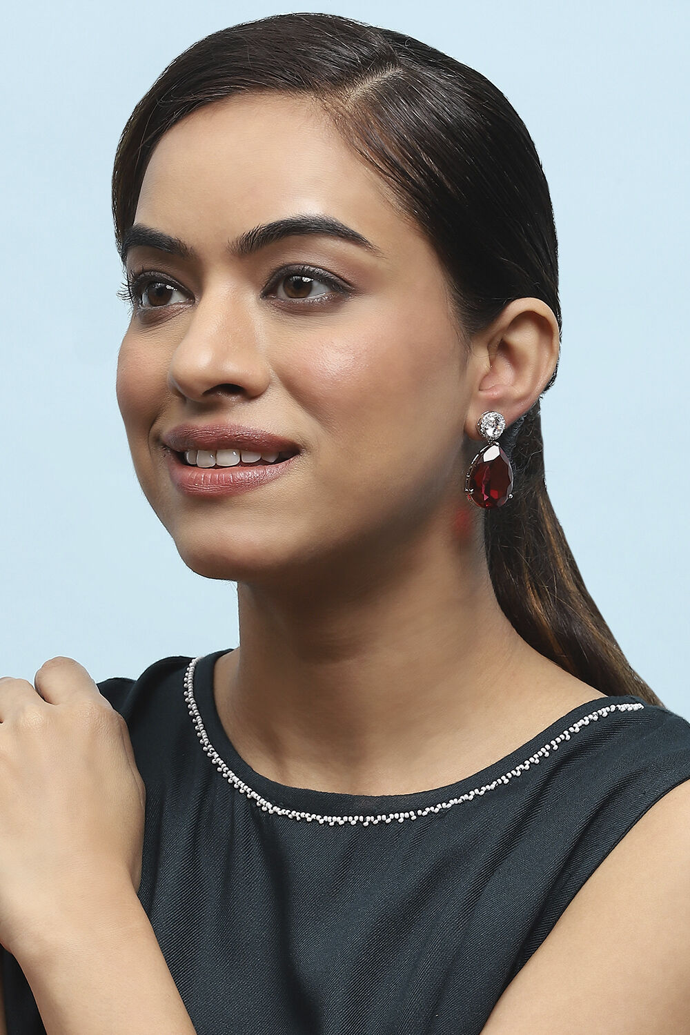 Red Brass Pendant Necklace Set image number 1