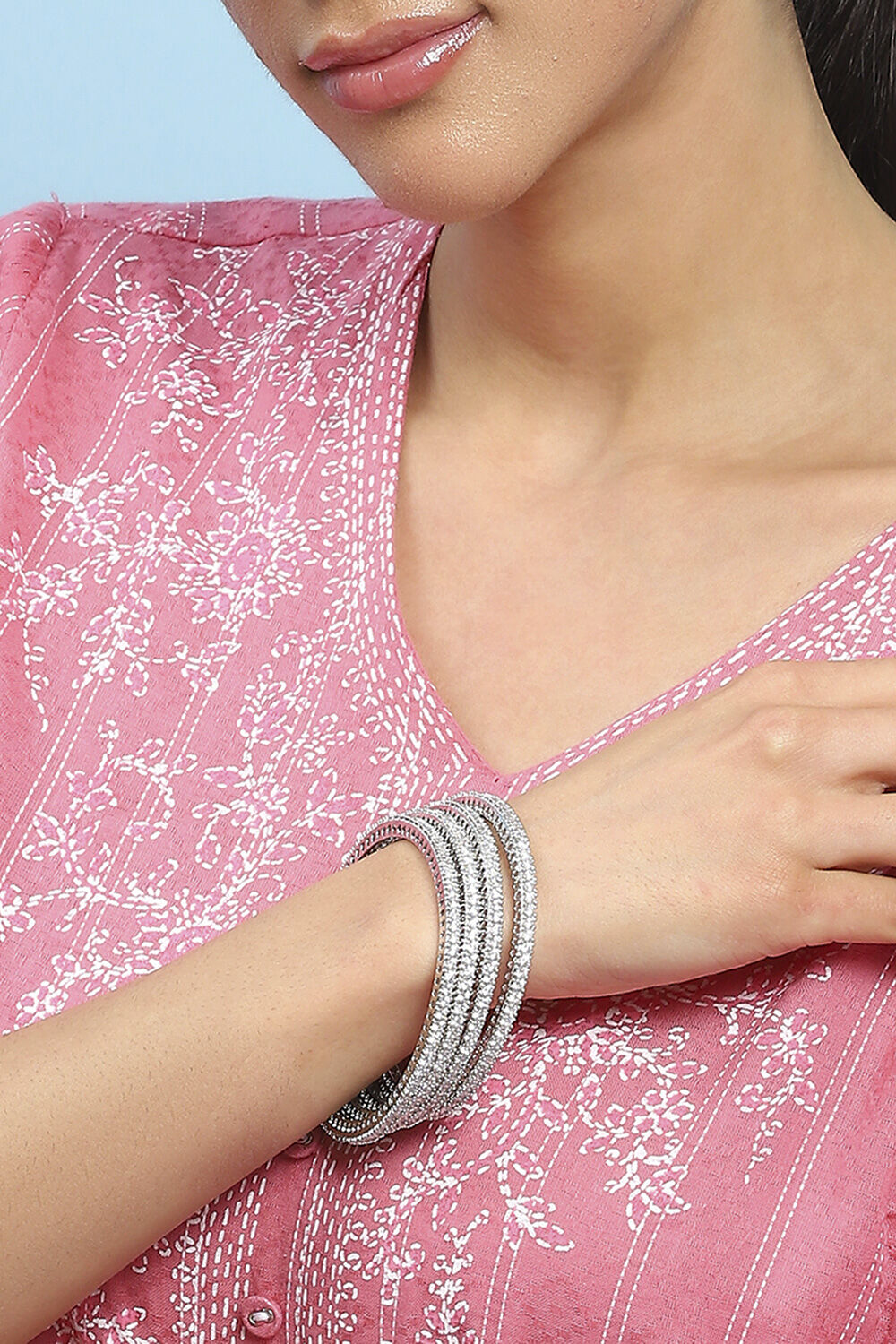 White Alloy Bangle image number 1