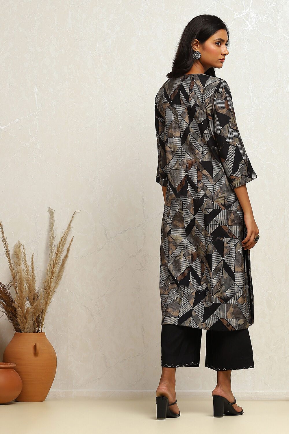 Black Modal Printed Gathered Suit Set image number 4