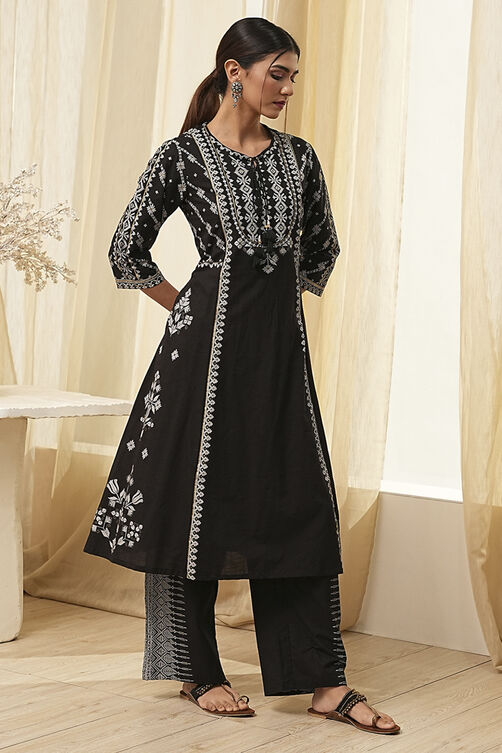 Off-White Pure Cotton Printed A-line Kurta Set image number 5