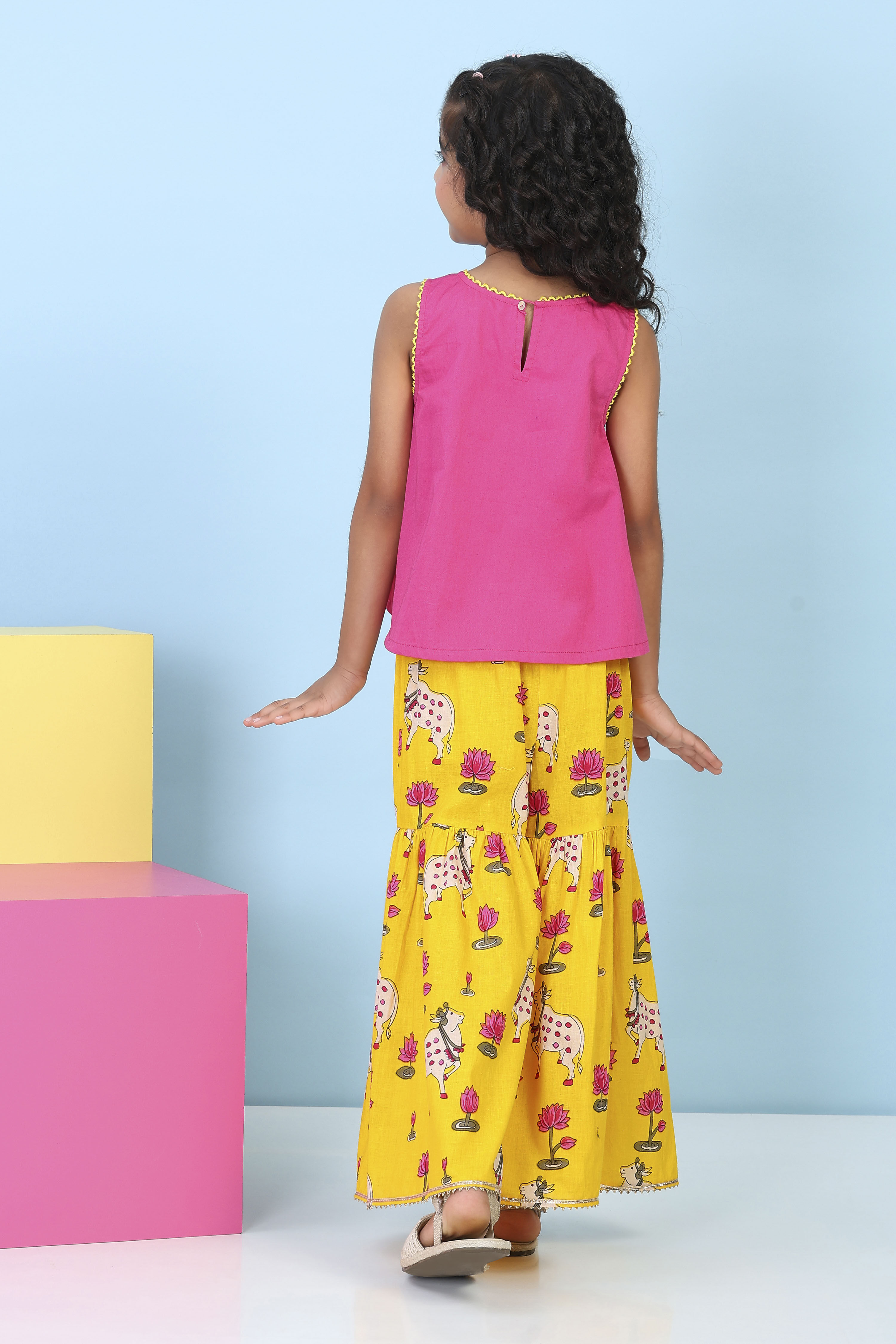 Pink Cotton Printed A-line Suit Set image number 5