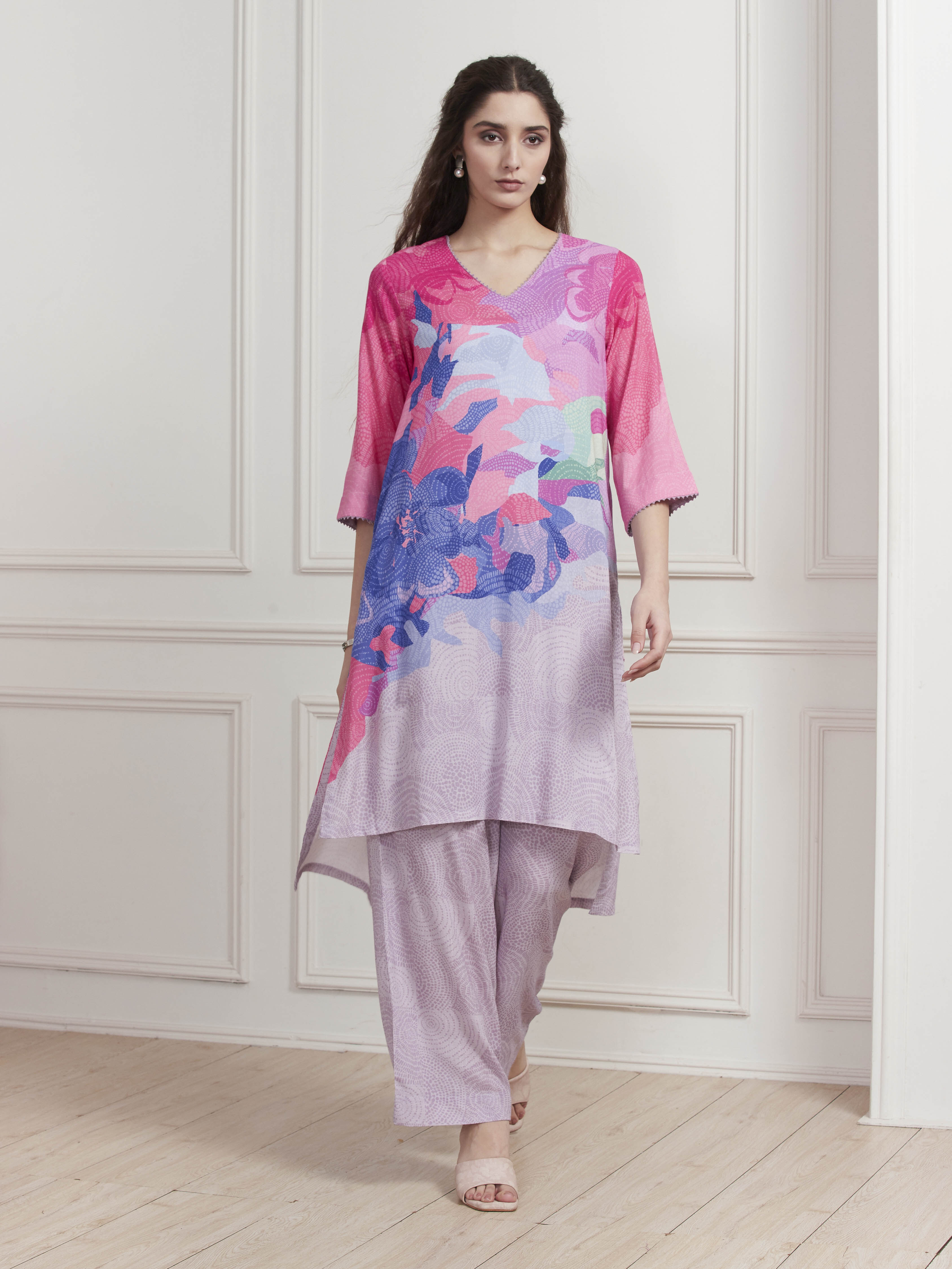 Lilac Printed Straight Kurta Set image number 7