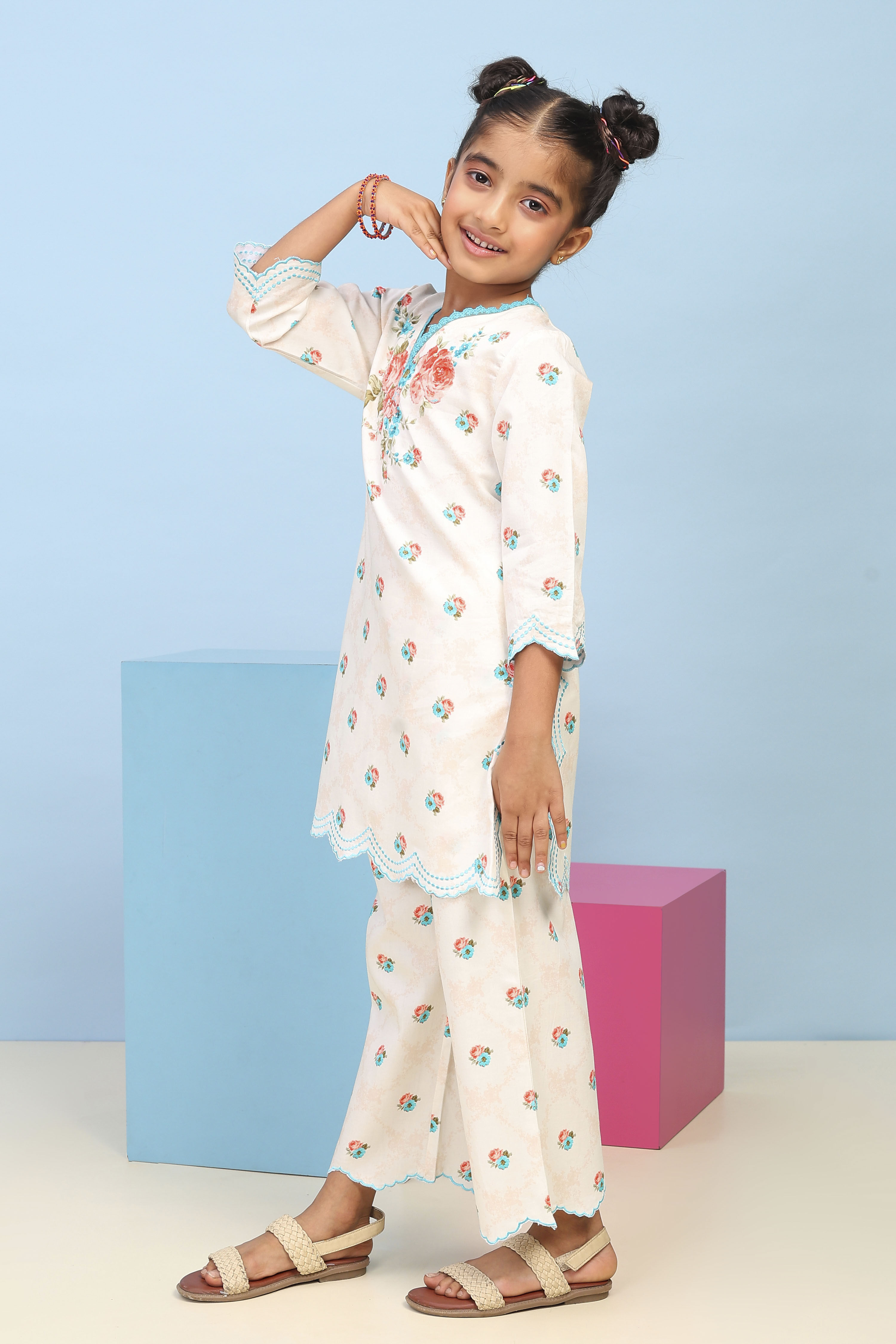 White Cotton Satin Printed Straight Suit Set image number 3