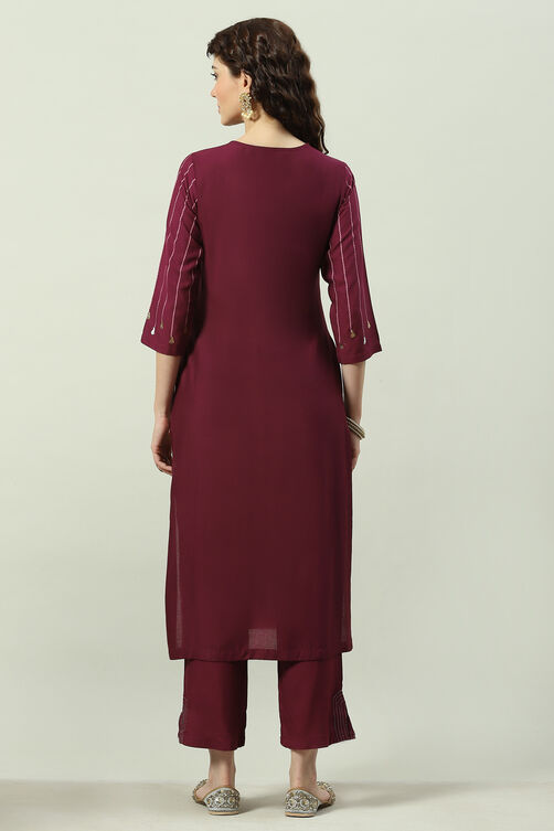 Plum Printed Rayon Straight Kurta Regular Pant Suit Set image number 4