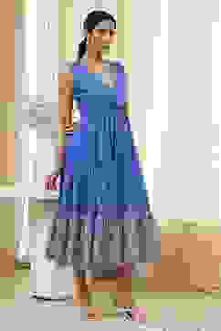 Blue Cotton Printed Tiered Dress image number 3