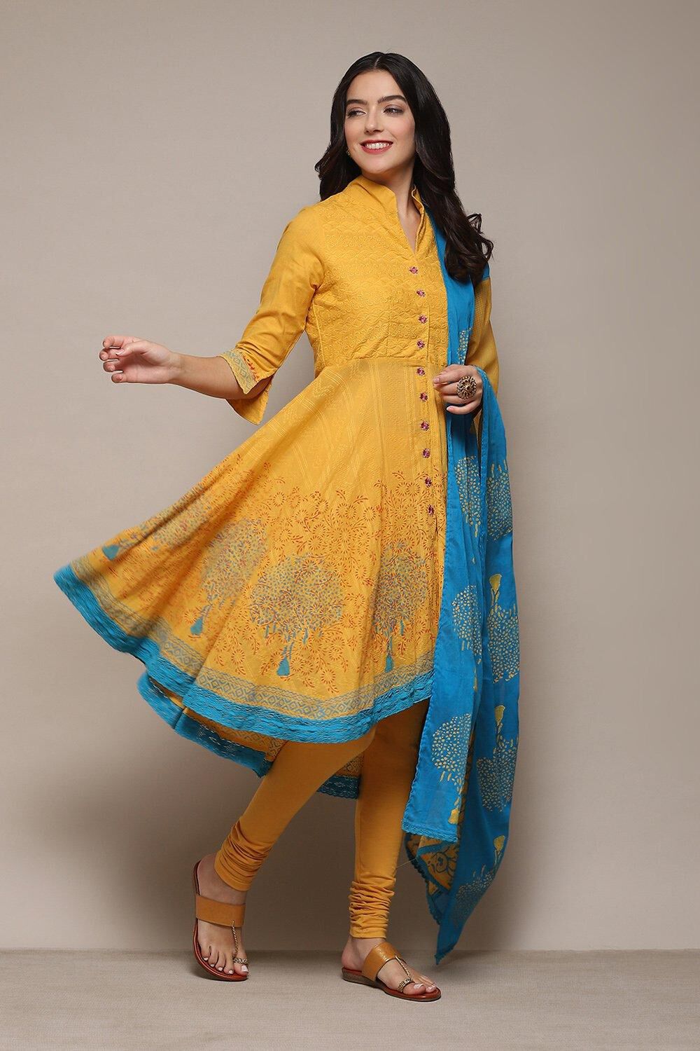 Turquoise Cotton Anarkali Solid Kurta Churidar Suit Set image number 5