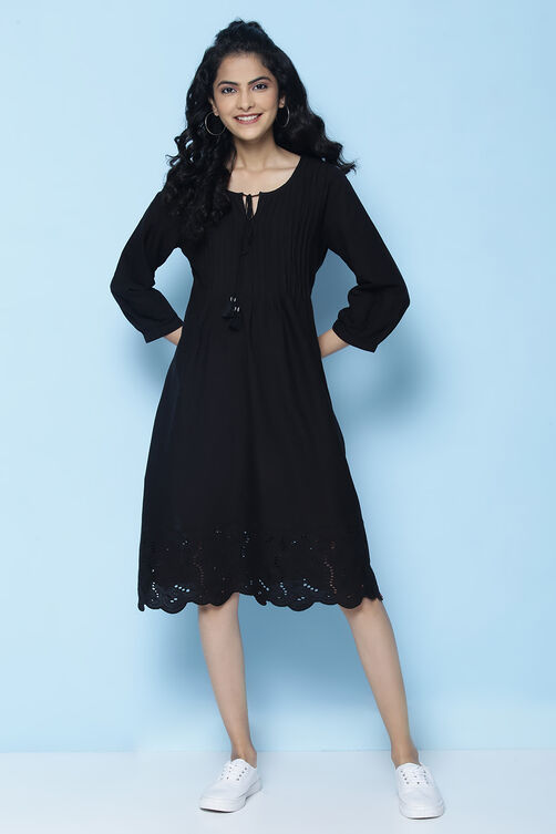 Black Cotton Flax Solid Kurta Dress image number 4