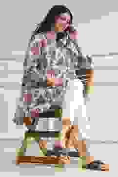 Off-White and Red Cotton A-Line Shirt image number 0