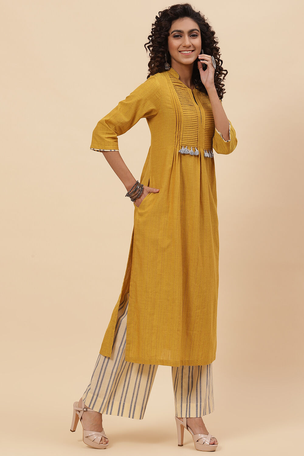Mustard Cream Cotton Fusion Yarndyed Kurta Set image number 5
