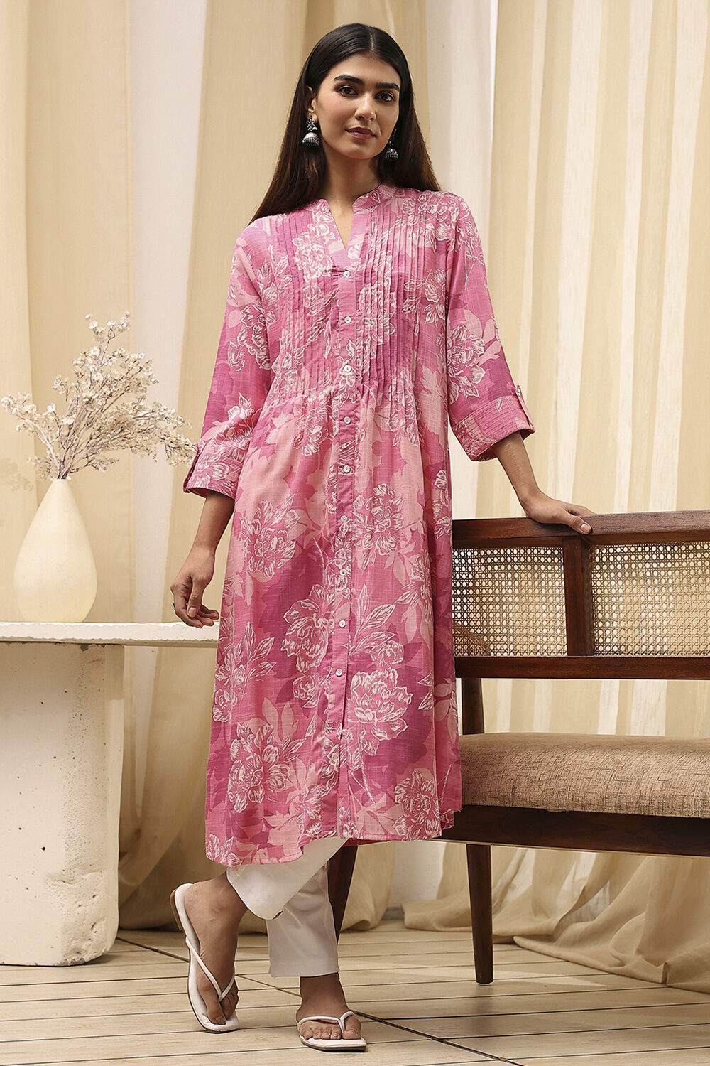 Blue Floral Printed Straight Kurta image number 0