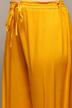 Yellow Viscose Straight Suit set image number 2