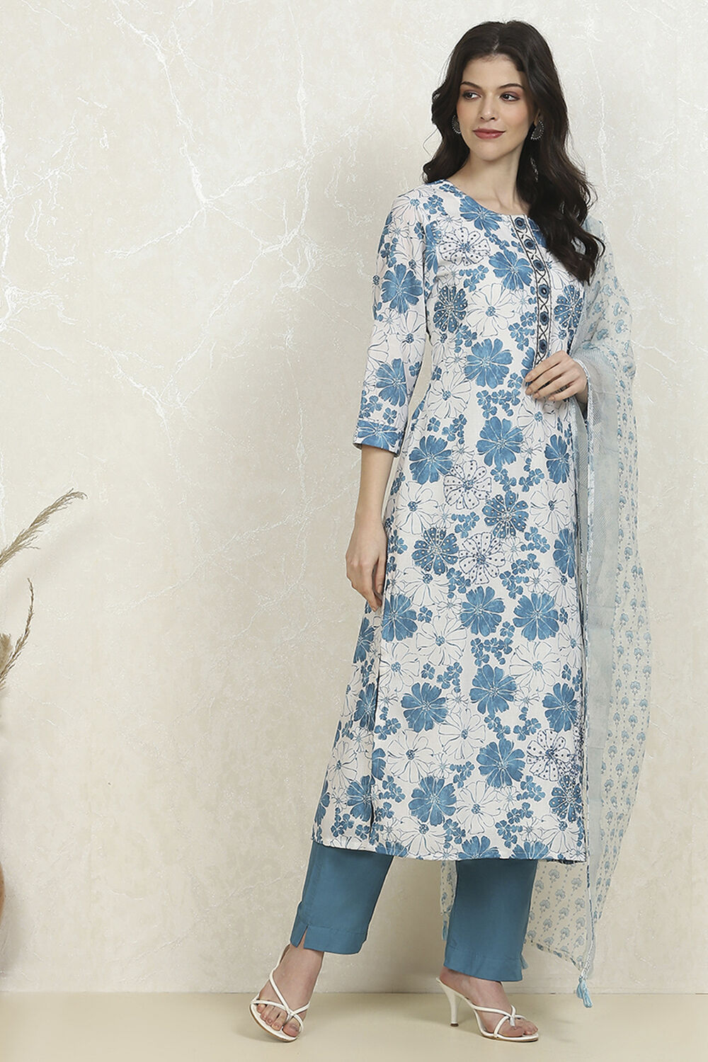 Blue Cotton Unstitched Suit Set image number 6