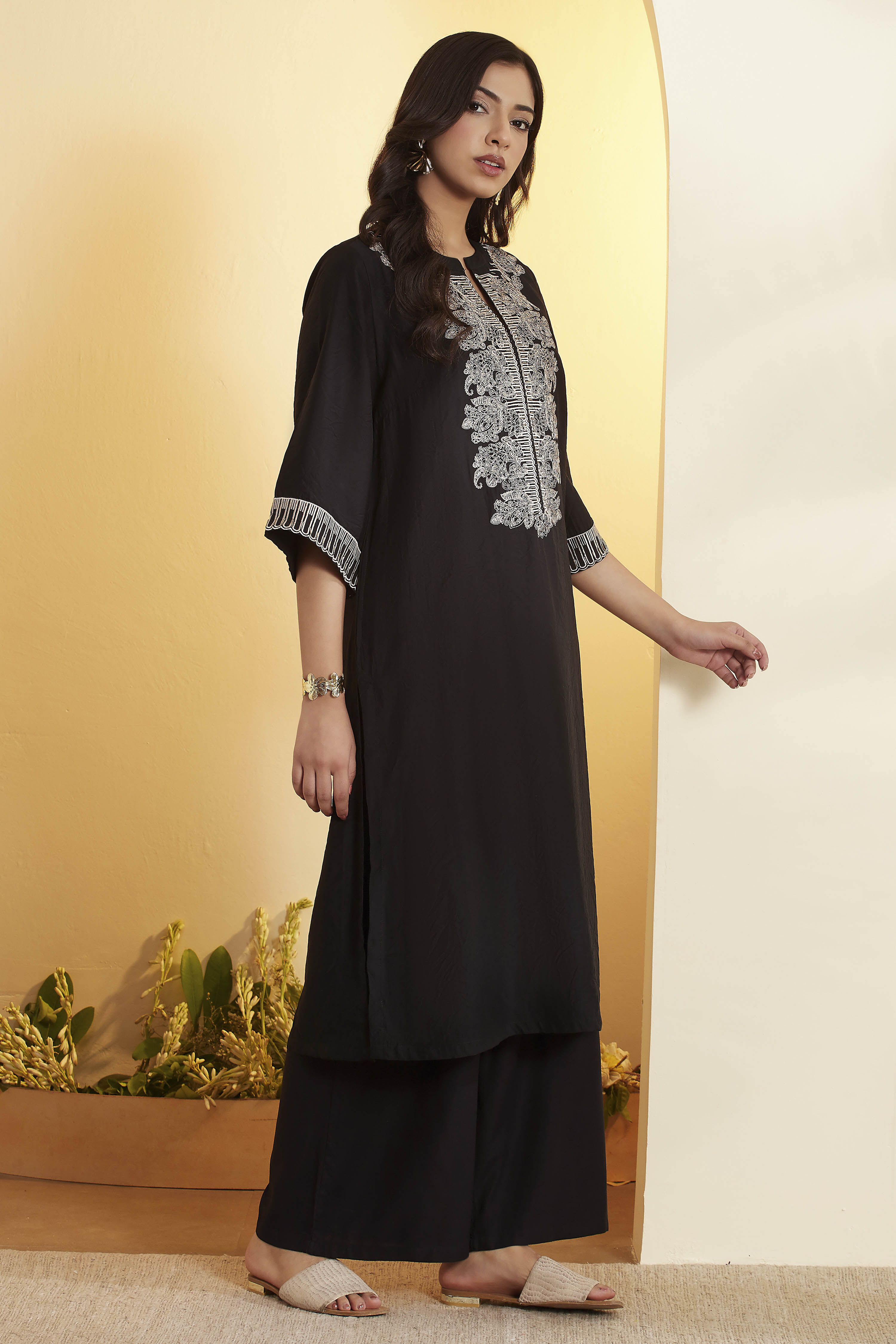 Black Viscose Silk Straight Kurta image number 3