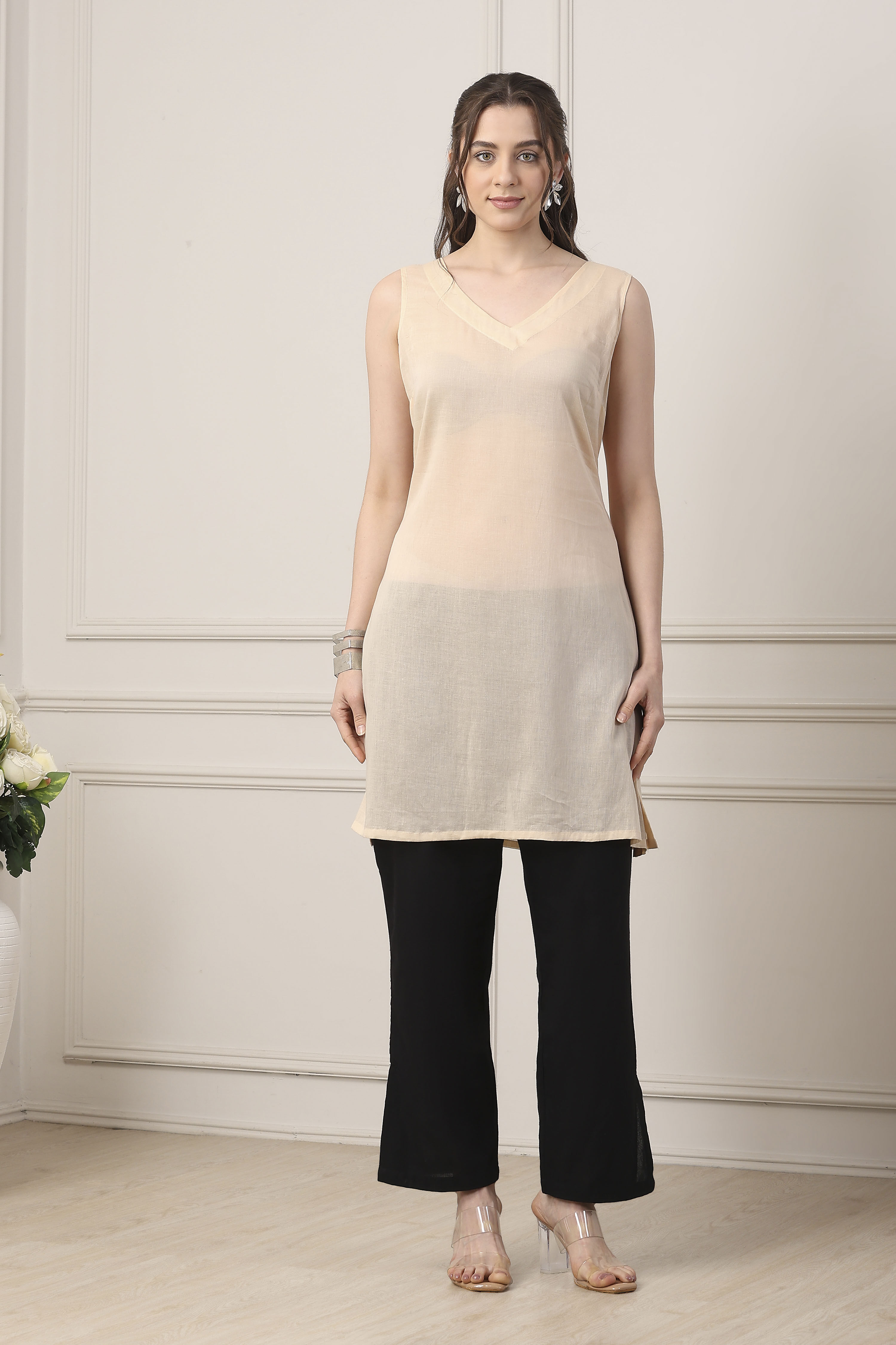 Beige & Black Poly Georgette Floral Kurta image number 6