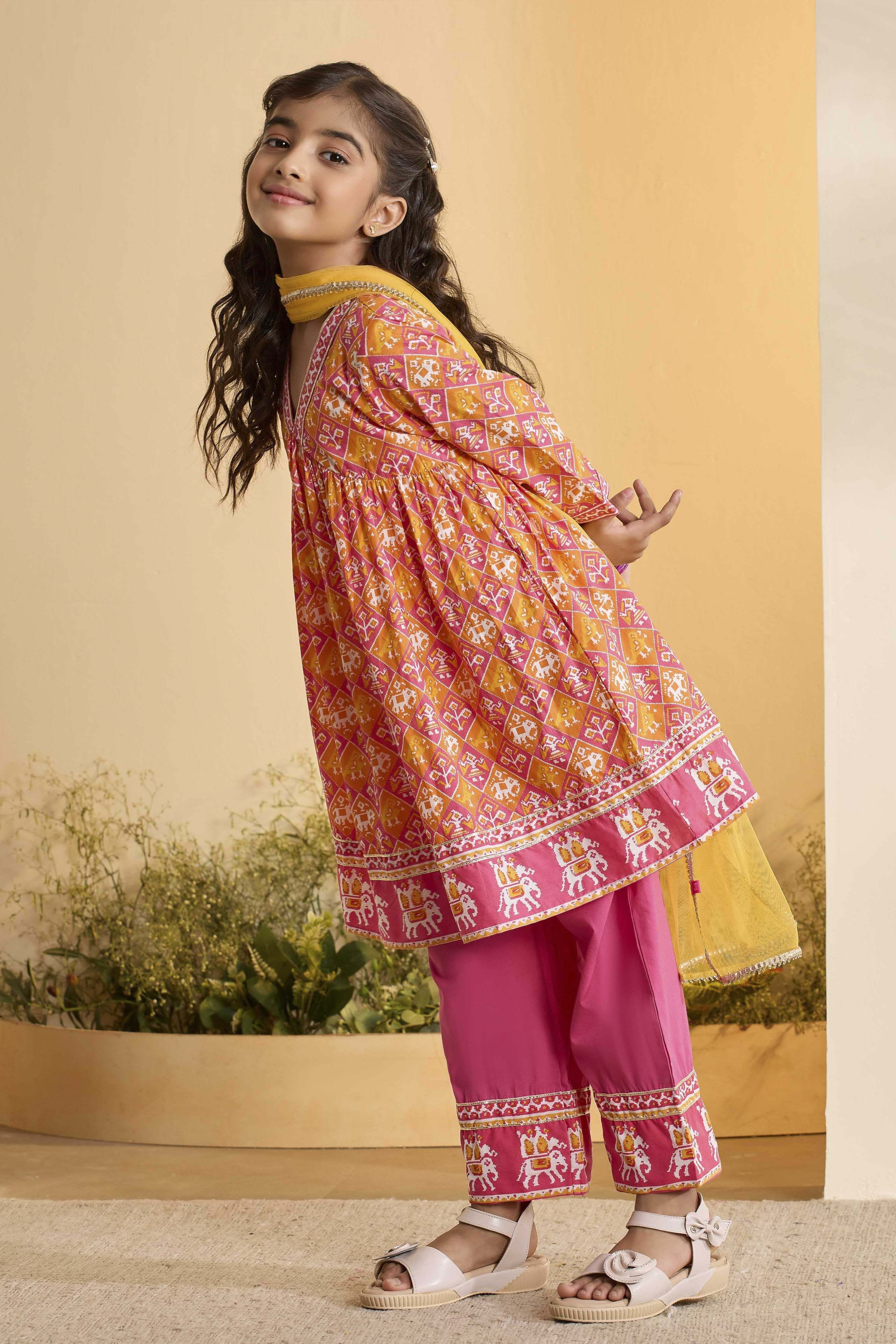 Pink Cotton Floral Anarkali Kurta Set image number 3