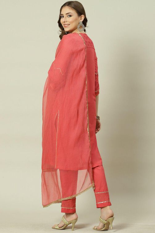 Soft Red Straight Kurta Relaxed Pant Suit Set image number 4