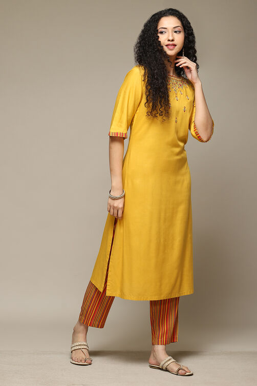 Mustard Rayon Straight Kurta Pants 2 Piece Set image number 5