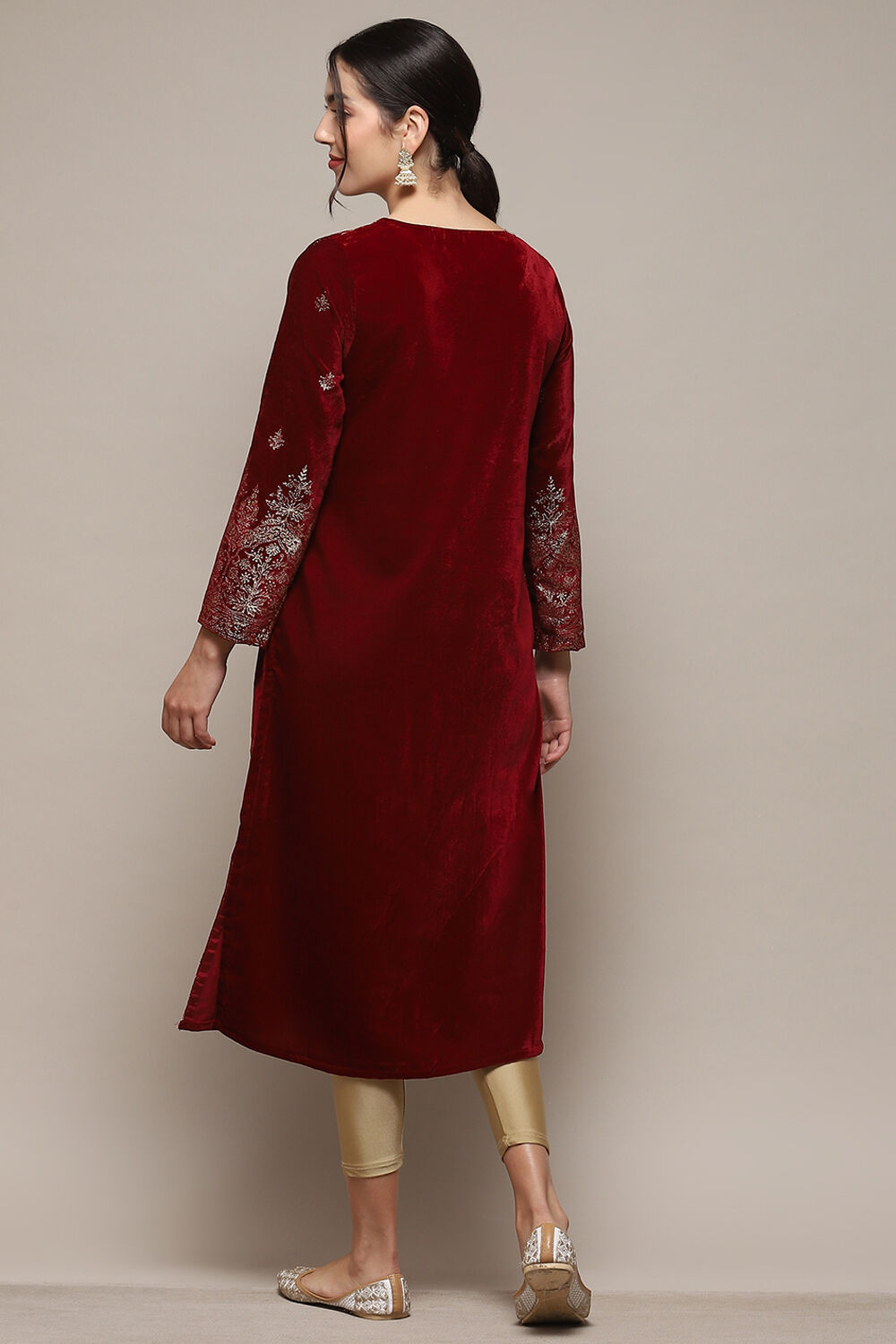 Maroon Poly Velvet Printed Straight Kurta image number 3
