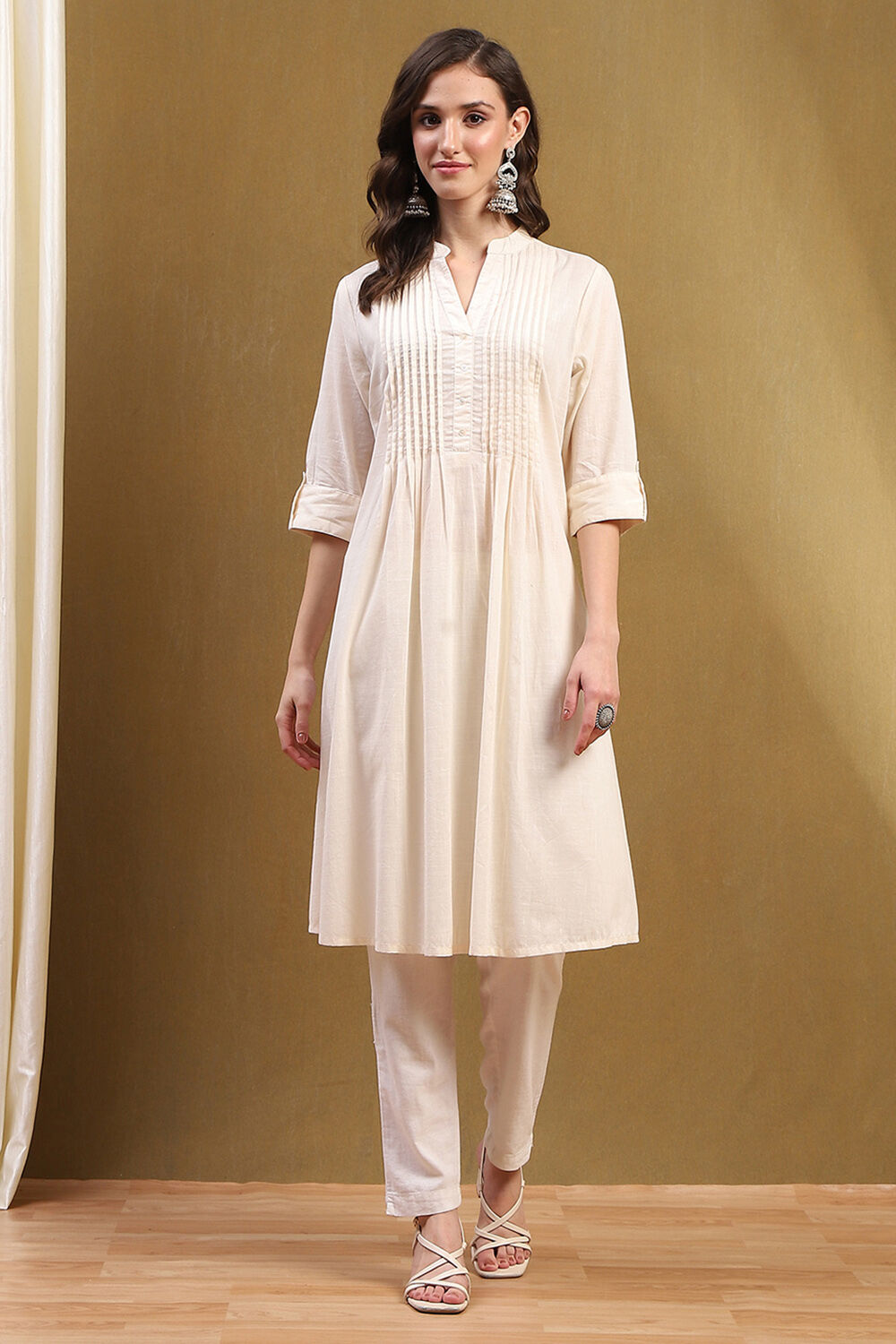 Ecru Cotton Solid Pleated A-Line Kurta image number 5