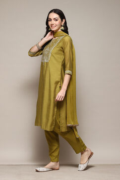 Lime Green Rayon Straight Embroidery Kurta Slim Pant Suit Set image number 5